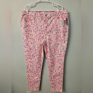 Crown & Ivy high rise Libby flower Plus size New with tag Jeans